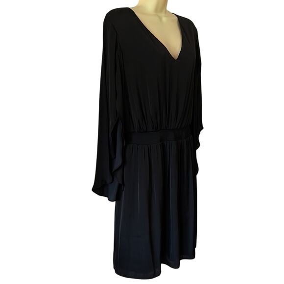 Jennifer Lopez Woman Size L Black Silky Dress Long Flowy Sleeves LBD Smocked - Picture 2 of 13